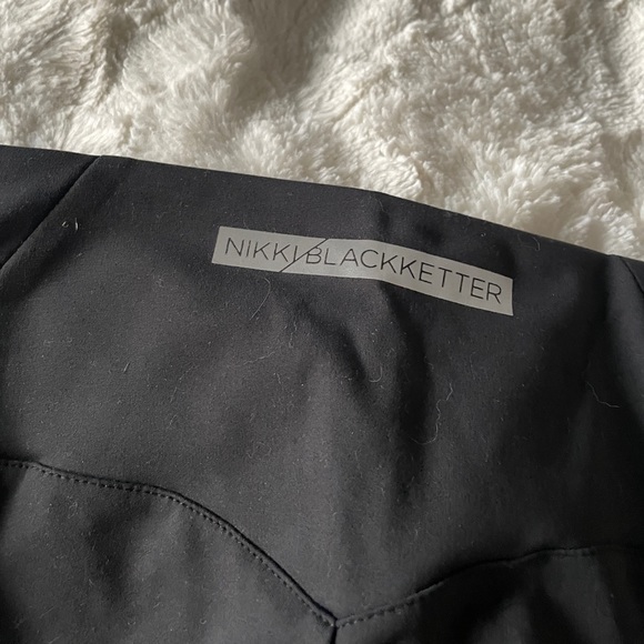 Gymshark X Nikki Blackketter Dynamic Leggings in Black Size Medium NWT - Picture 3 of 8